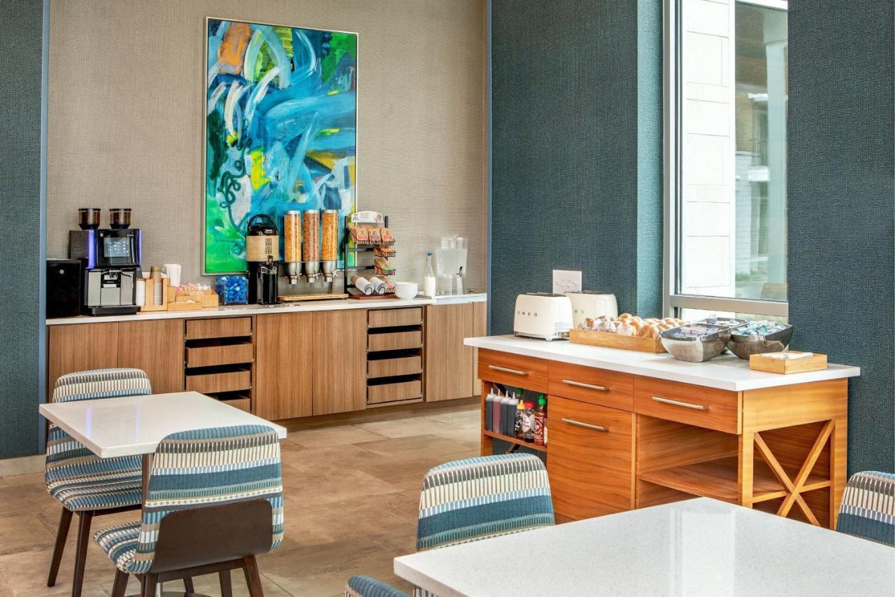 Element Hampton Peninsula Town Center Ξενοδοχείο Εξωτερικό φωτογραφία