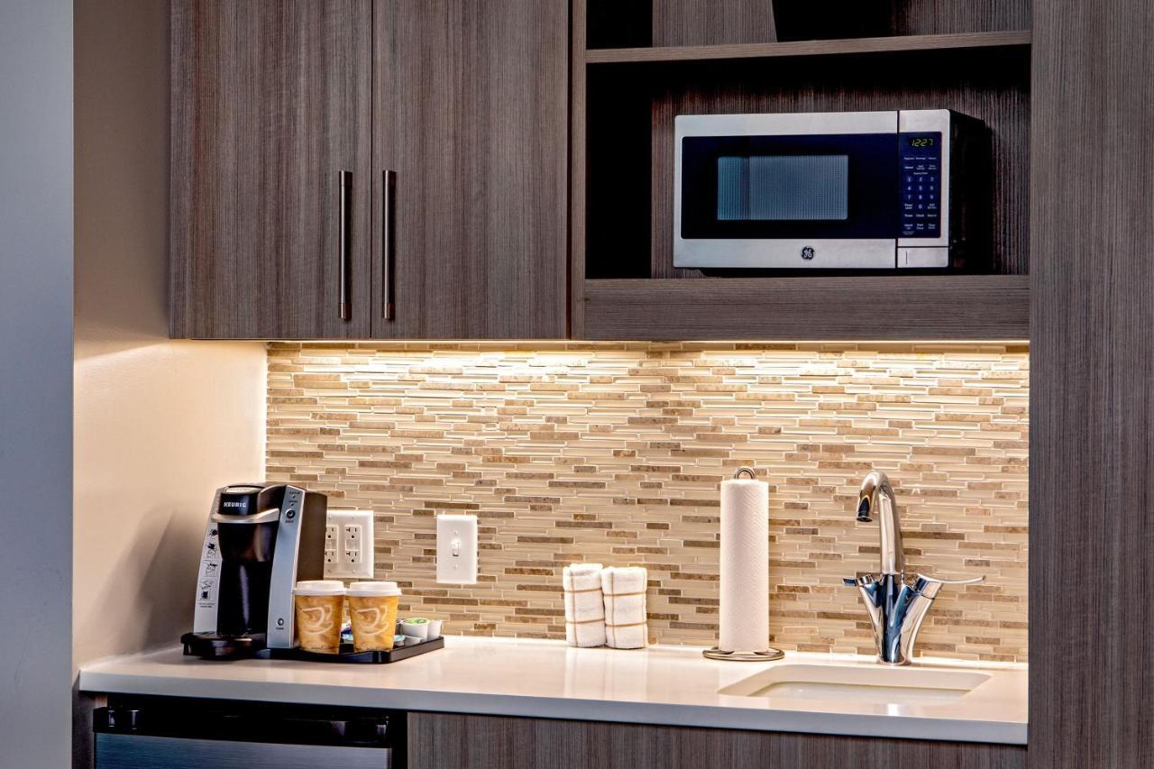 Element Hampton Peninsula Town Center Ξενοδοχείο Εξωτερικό φωτογραφία