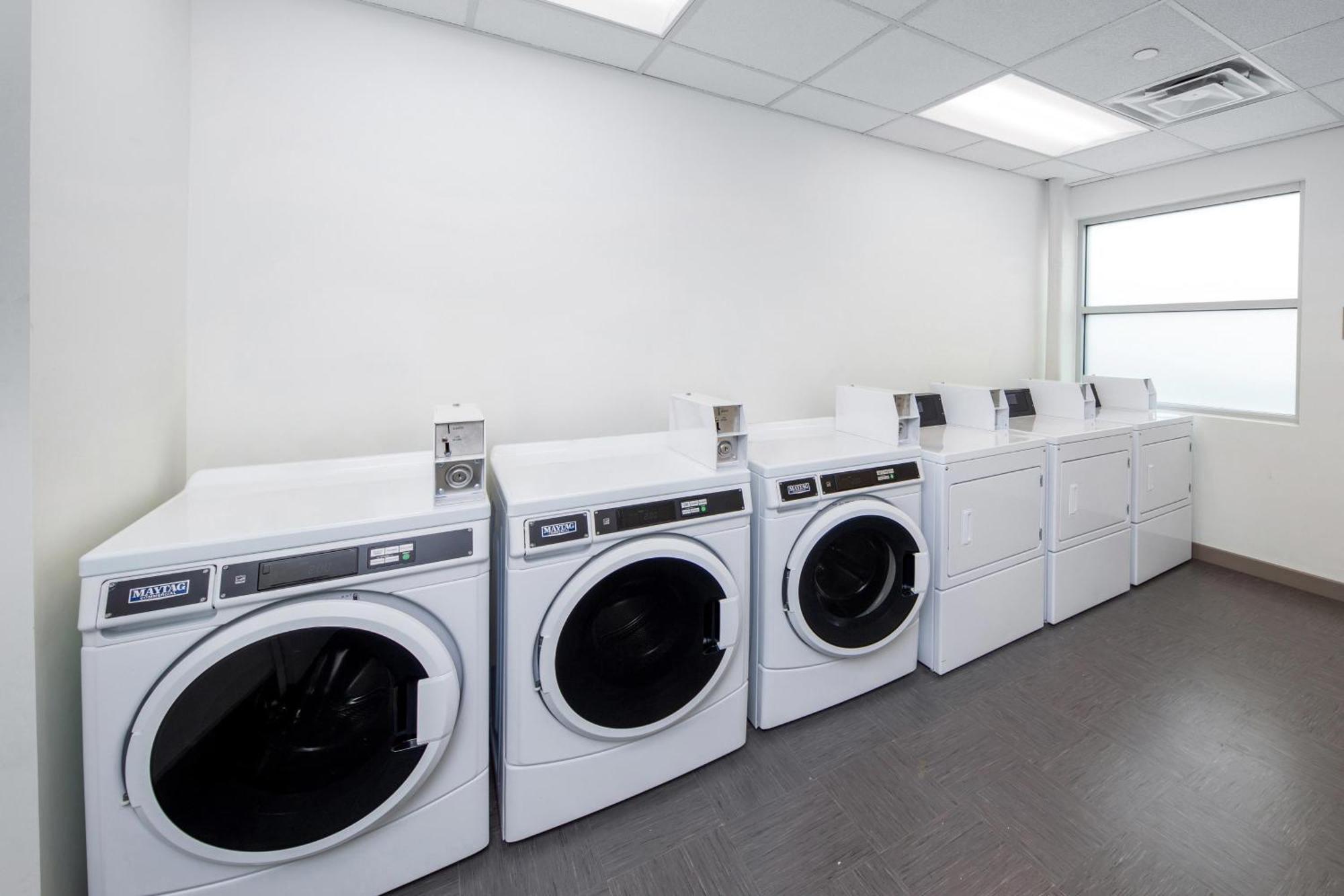 Element Hampton Peninsula Town Center Ξενοδοχείο Εξωτερικό φωτογραφία